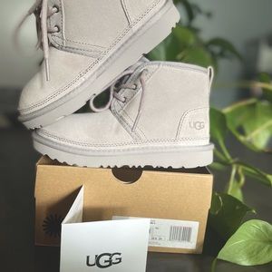 Authentic UGG Neumel big kids Boots